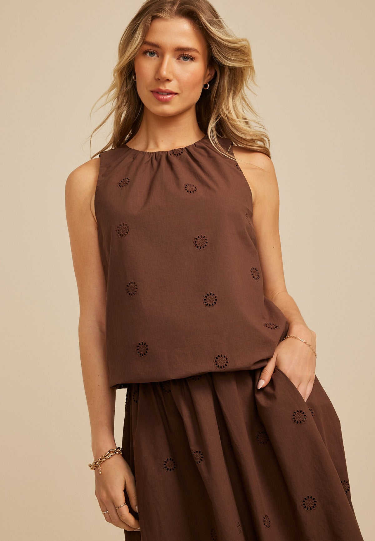 Eyelet Bubble Hem Tank Top