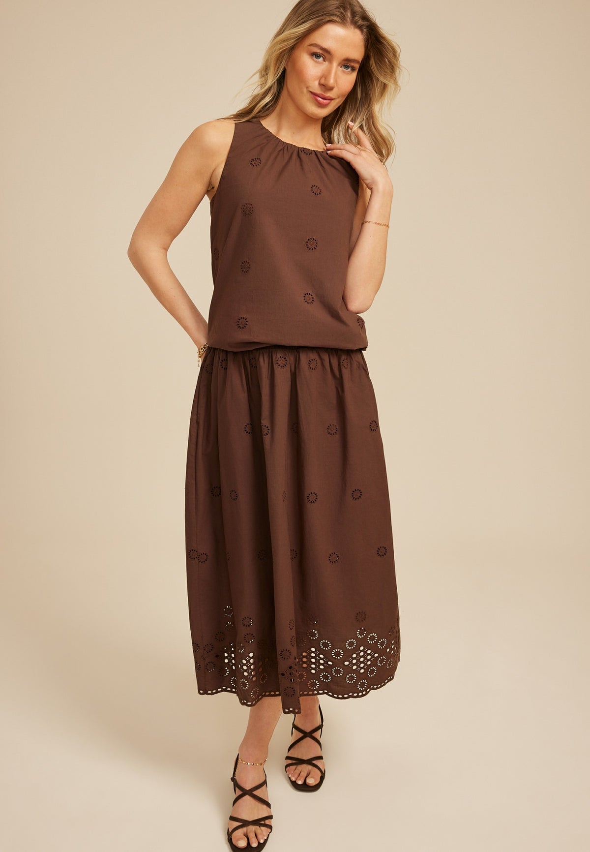 Eyelet Bubble Hem Tank Top