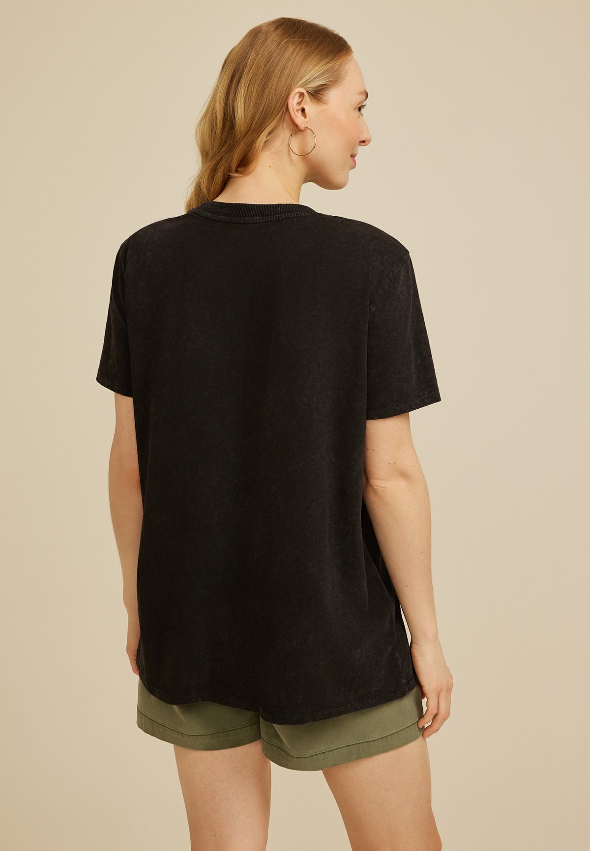 Sun Sand Cocktail In Hand Oversized Fit Graphic Tee