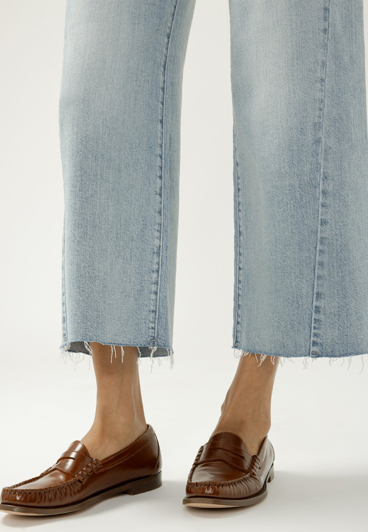 Silver Jeans Co.® Suki Curvy Mid Rise Cropped Wide Leg Jean