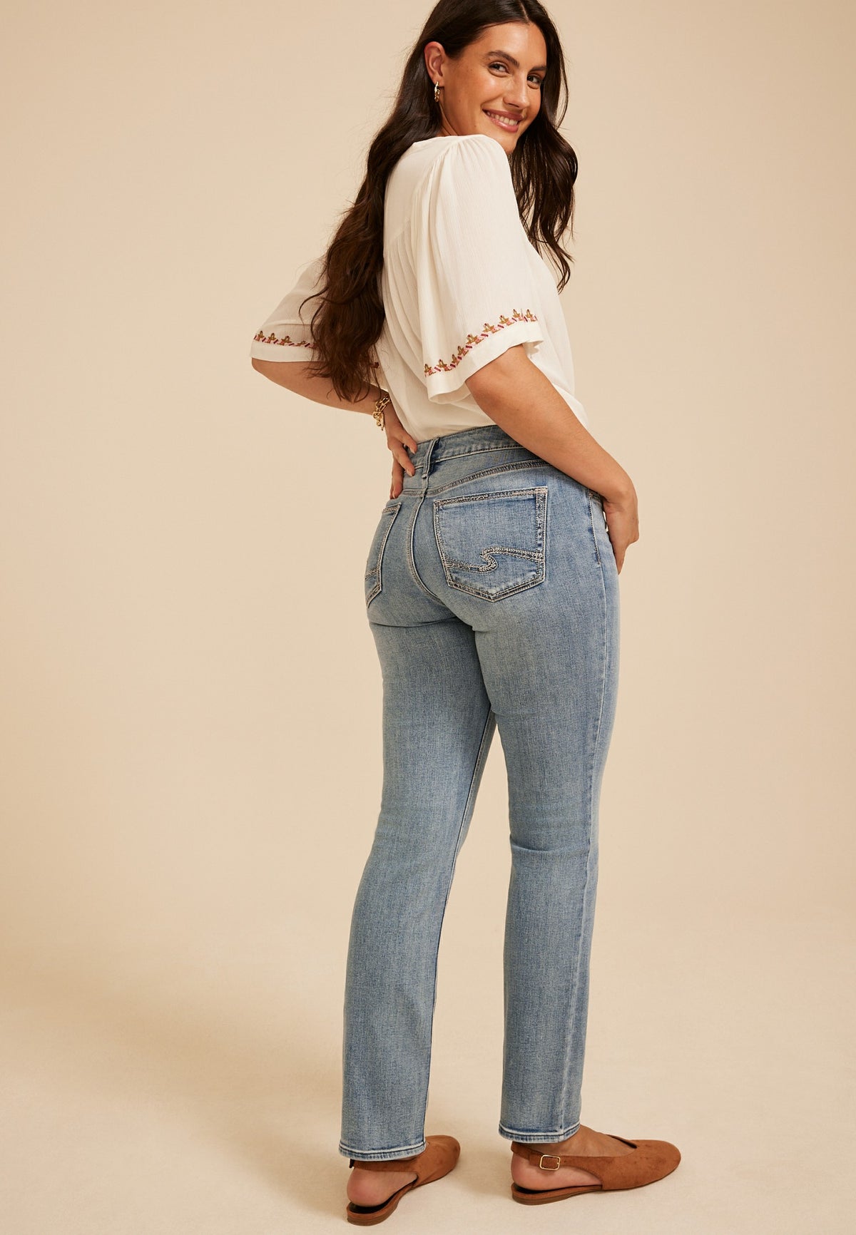 Silver Jeans Co. ® Suki Curvy Mid Rise Straight Jean