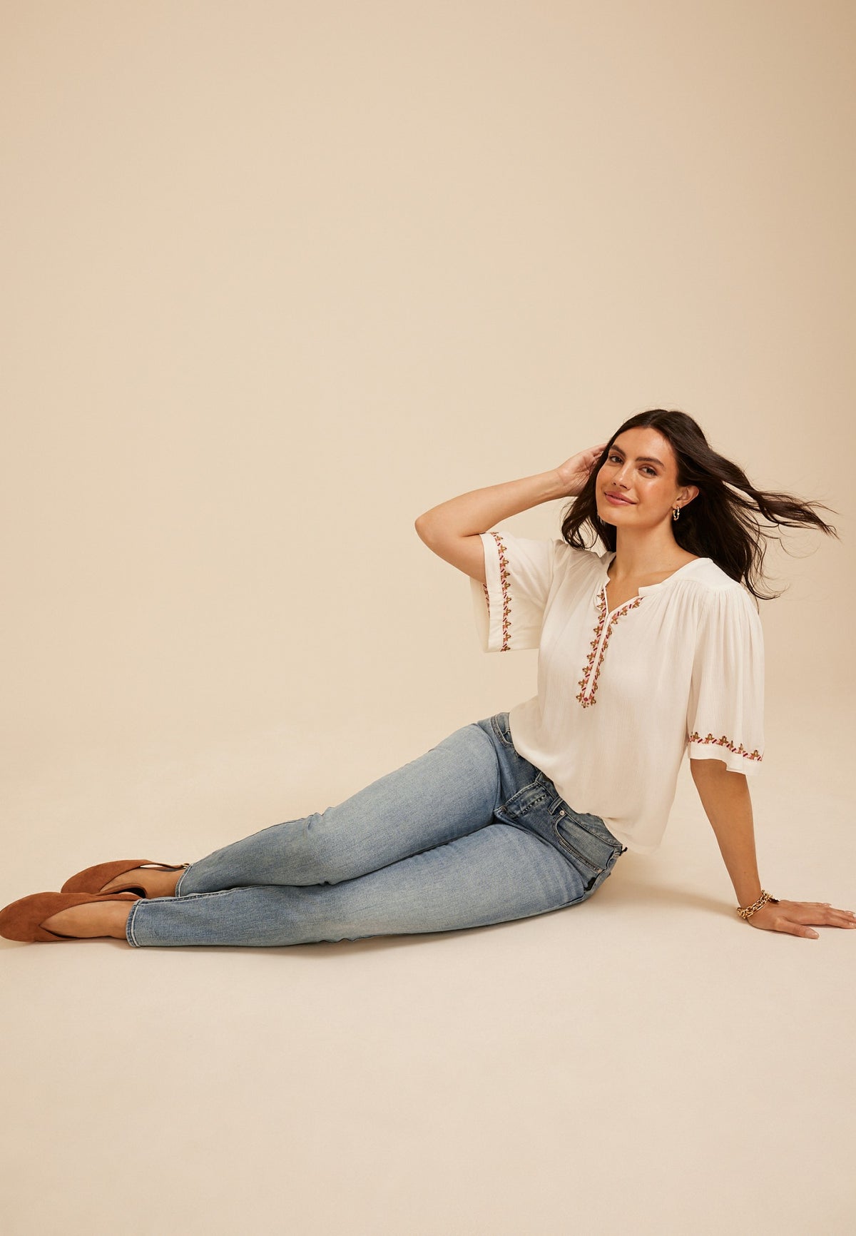 Silver Jeans Co. ® Suki Curvy Mid Rise Straight Jean