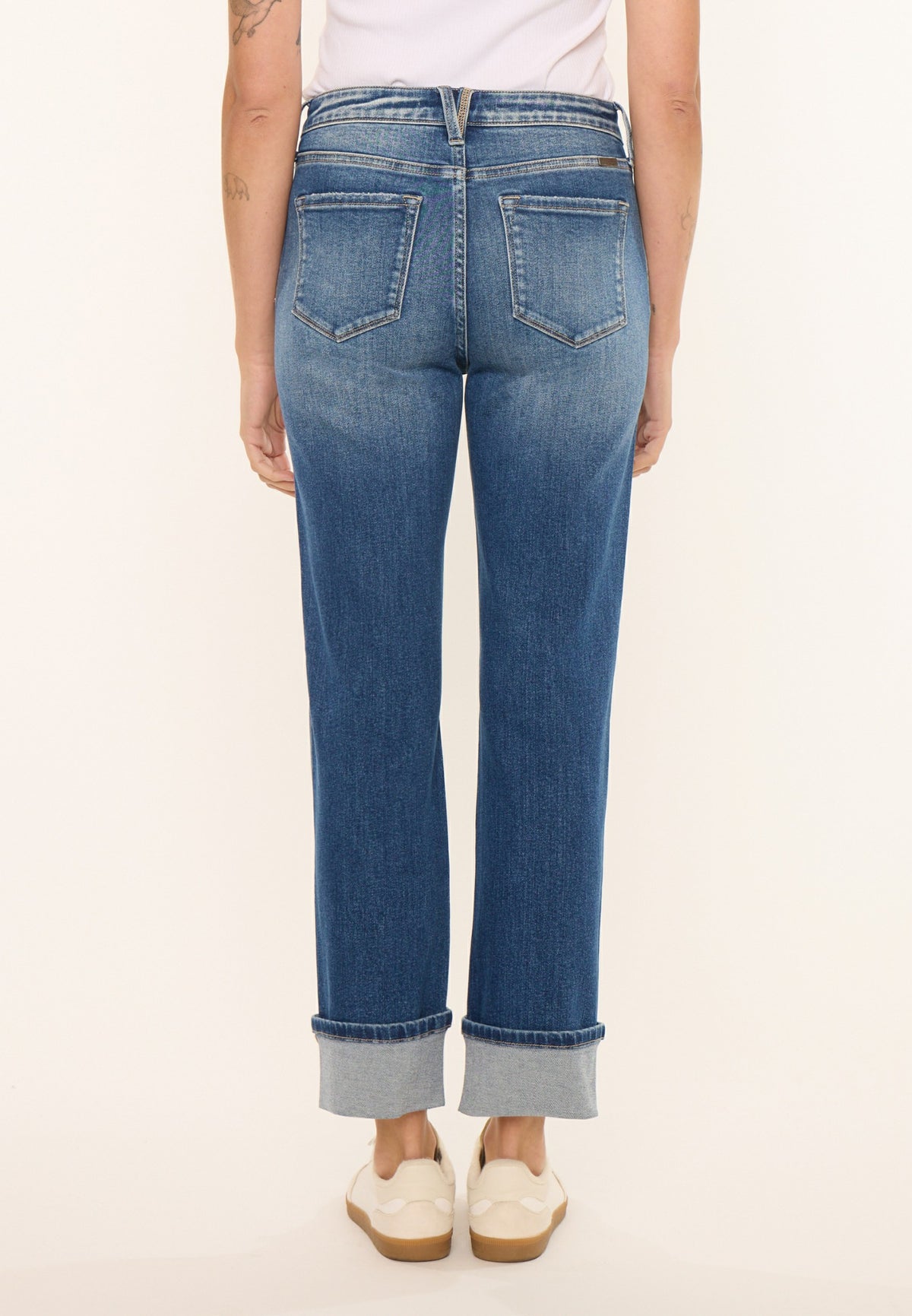 KanCan™ High Rise Seamed Pocket Cuffed Hem Straight Jean