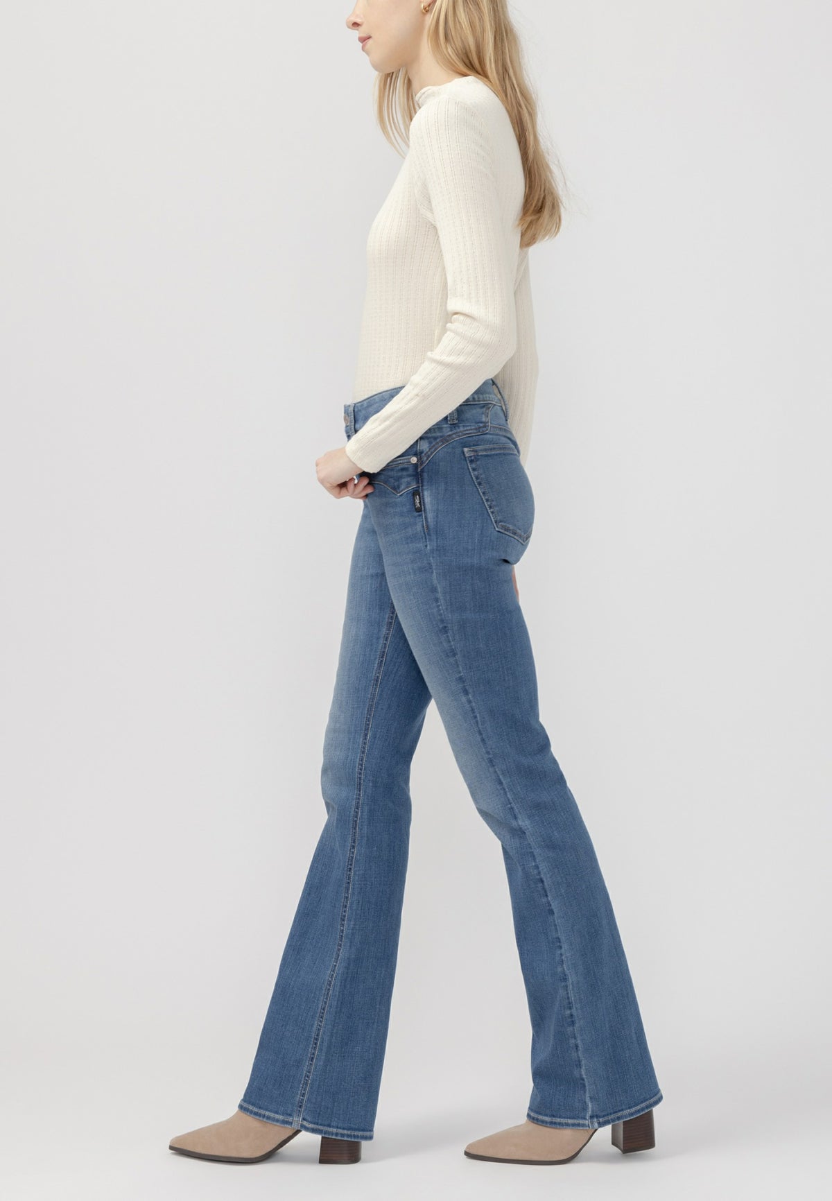 Silver Jeans Co. ® Elyse Curvy Mid Rise Western Pocket Bootcut Jean