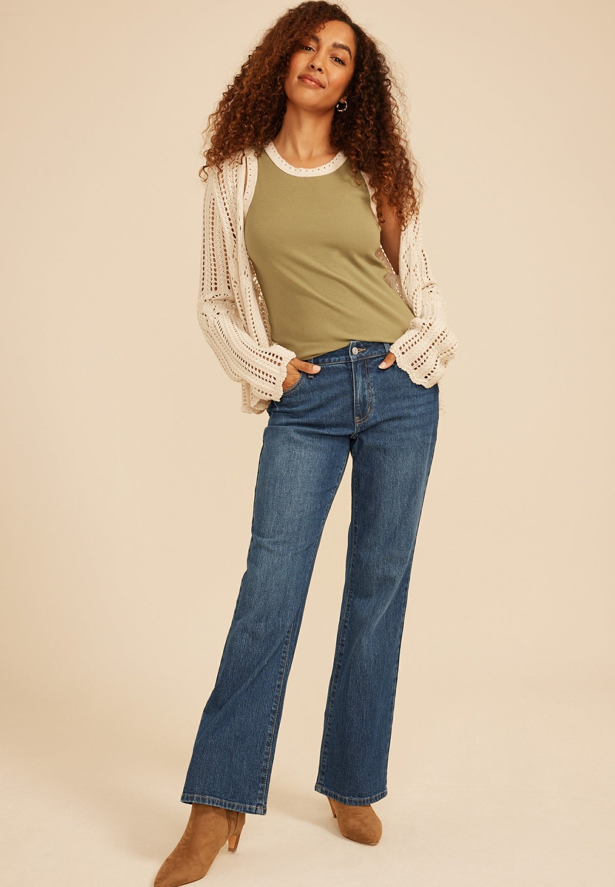 Mid Rise Baggy Bootcut Jean