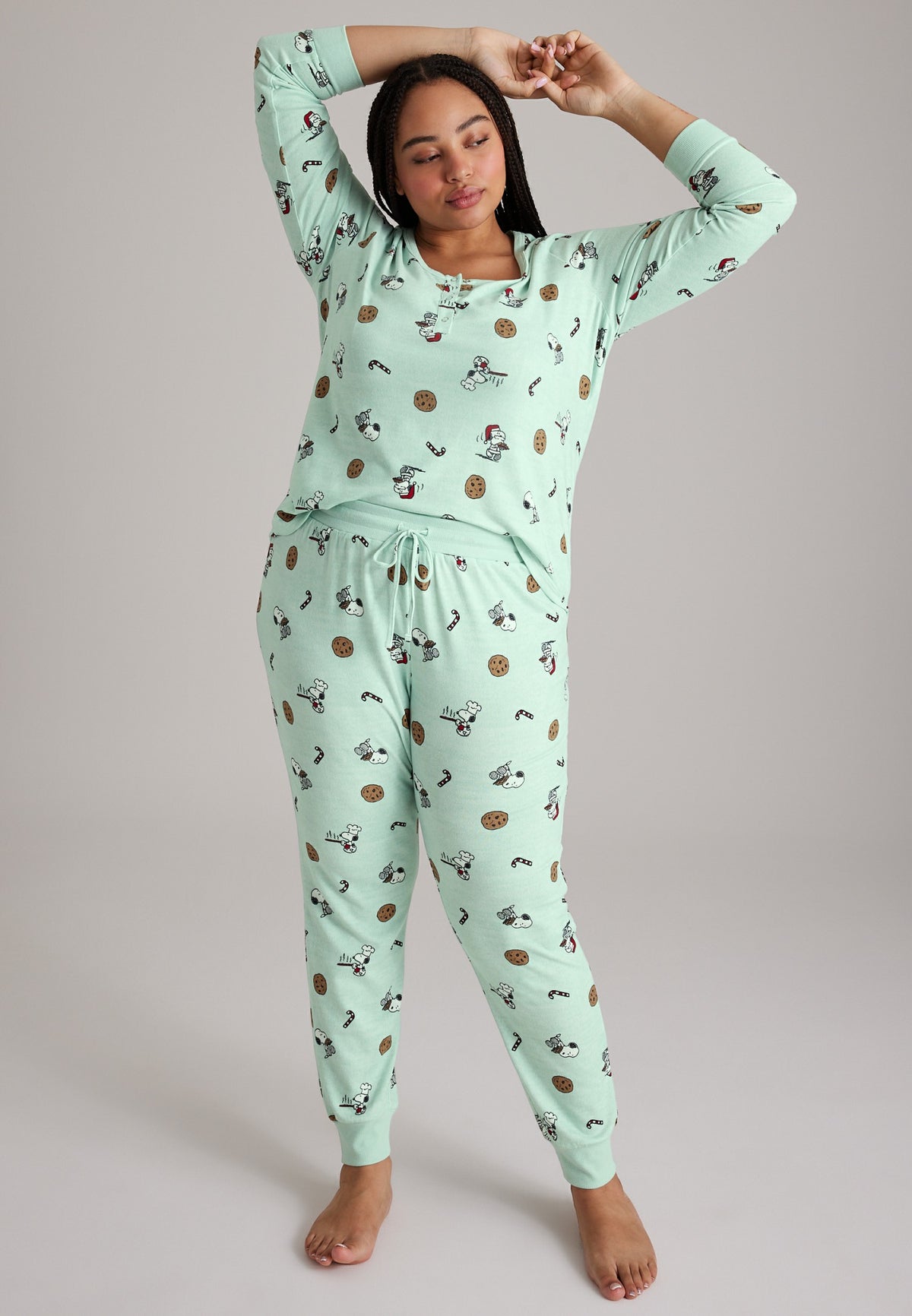 Plus Size Snoopy Holiday Hacci Pajama Set