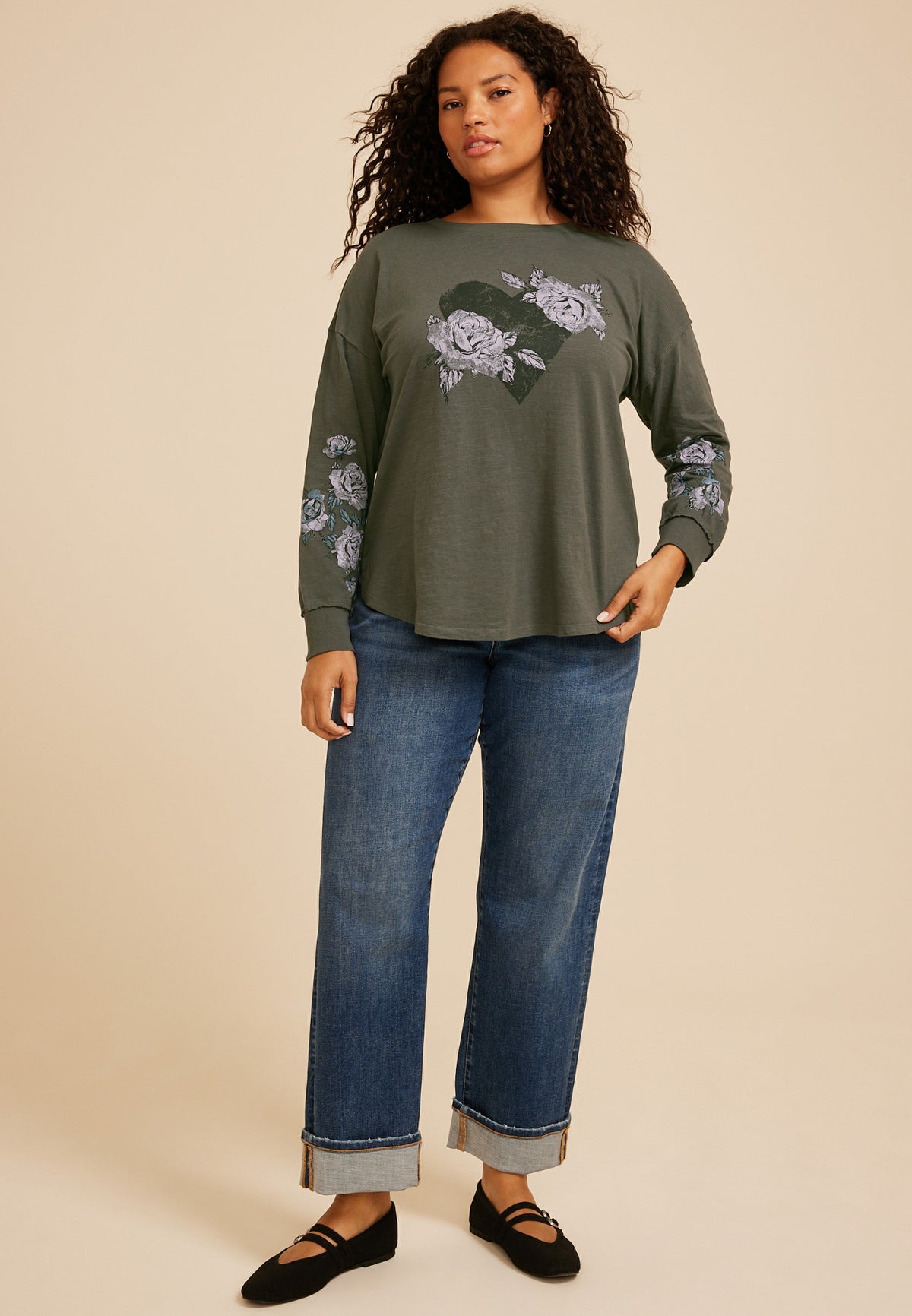 Plus Size Floral Heart Graphic Long Sleeve Tee