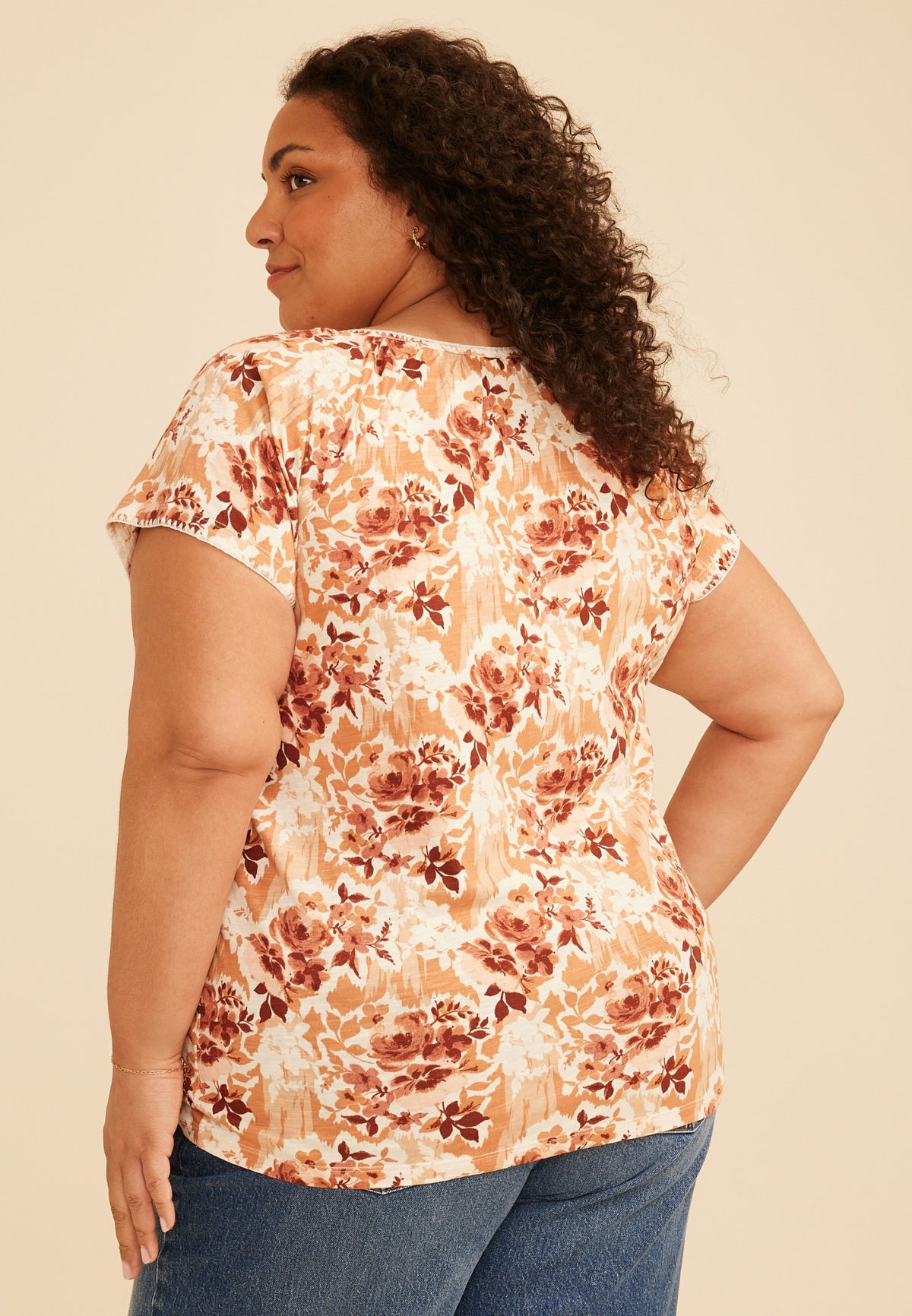 Plus Size Embroidered Whipstitch Floral Flutter Sleeve Top
