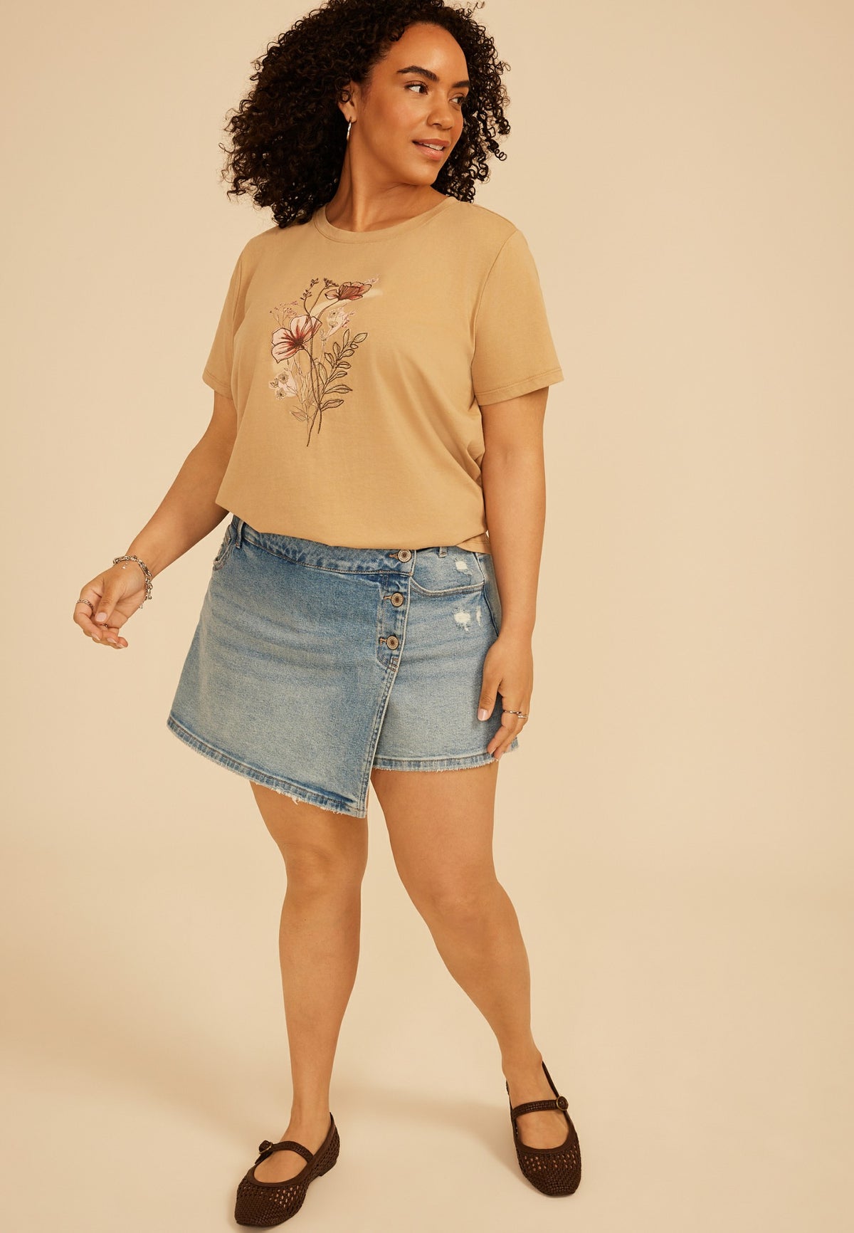Plus Size Painterly Floral Embroidered Classic Fit Graphic Tee
