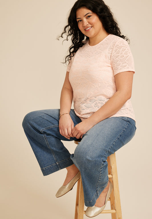 Plus Size Textured Floral Short Sleeve Tee