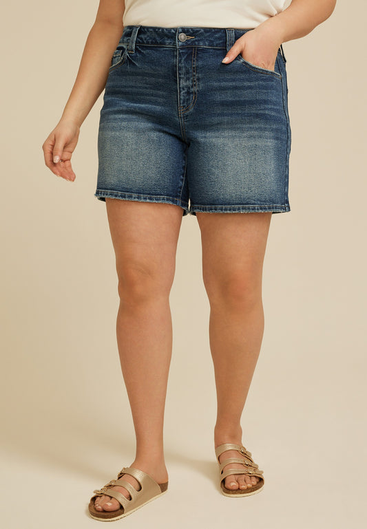 Plus Size KanCan™ High Rise Relaxed 7in Mom Short