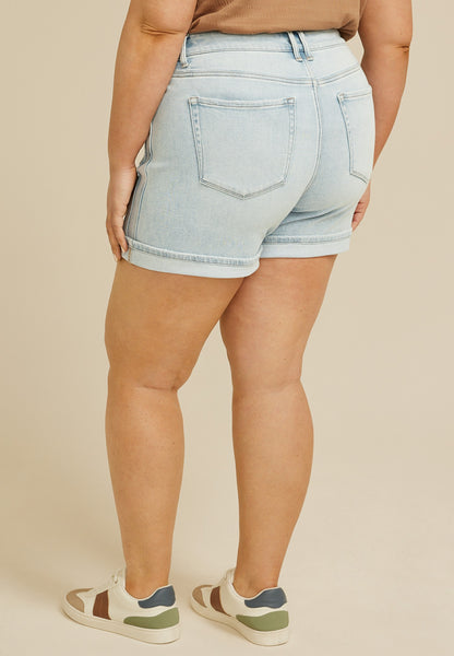 Plus Size Flying Monkey™ High Rise Double Pocket Cuffed Hem 5in Short