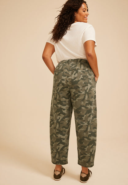 Plus Size Camo High Rise Seamed Barrel Pant